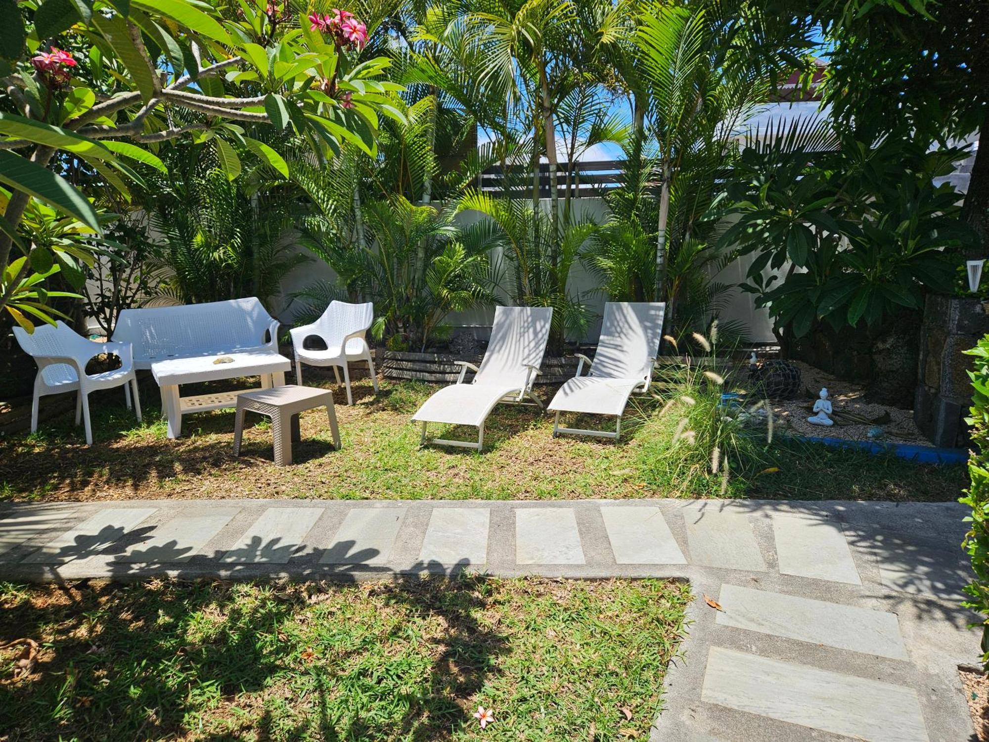 Casa Frangipani Mauritius Apartment Trou d'Eau Douce Ngoại thất bức ảnh